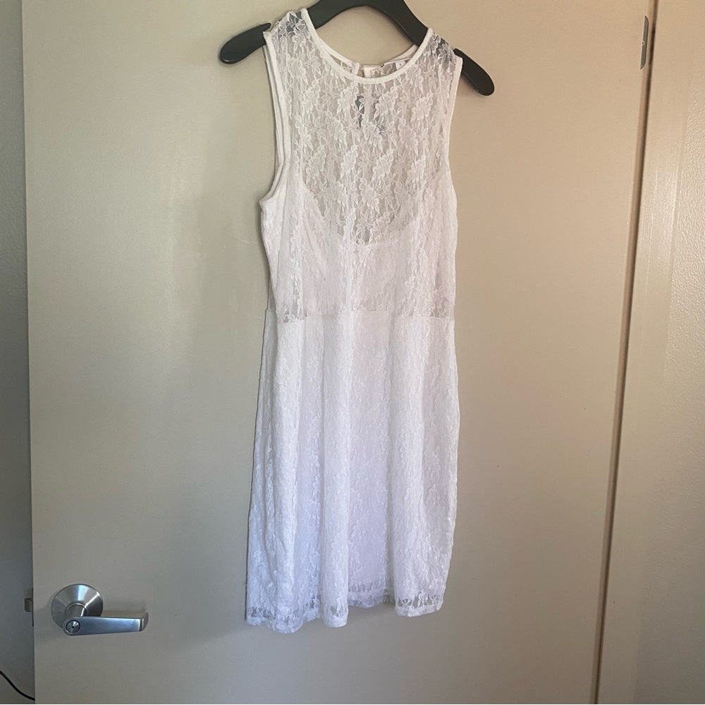 New Bar III | White Lace Crewneck Sleeveless Mini Dress, L